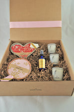 Arts and Hearts Gift Box - 001
